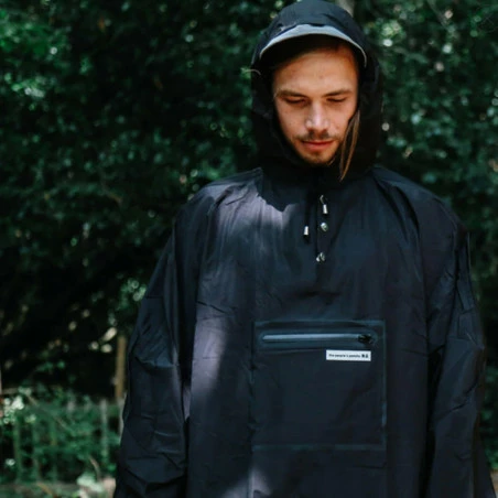 Poncho Pluie Urbain THE PEOPLE'S PONCHO 3.0 Noir 3 Poncho Pluie Urbain THE PEOPLE'S PONCHO 3.0 Noir – Image 3